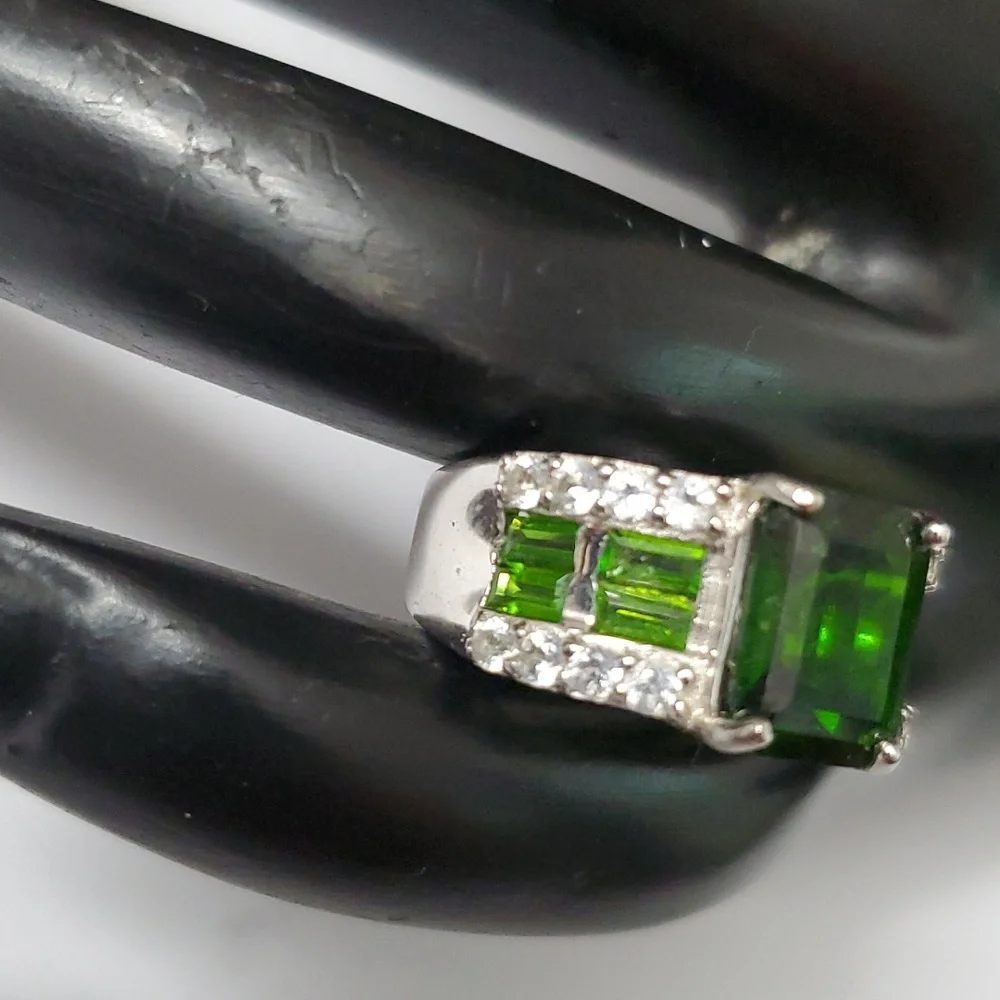 Sterling Silver 925 Russian Chrome Emerald Diopside Halo Ring